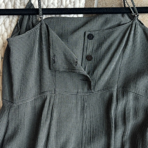 Express Sz 1-2 dress, adjustable straps, 3 buttons and slit - Picture 16 of 16